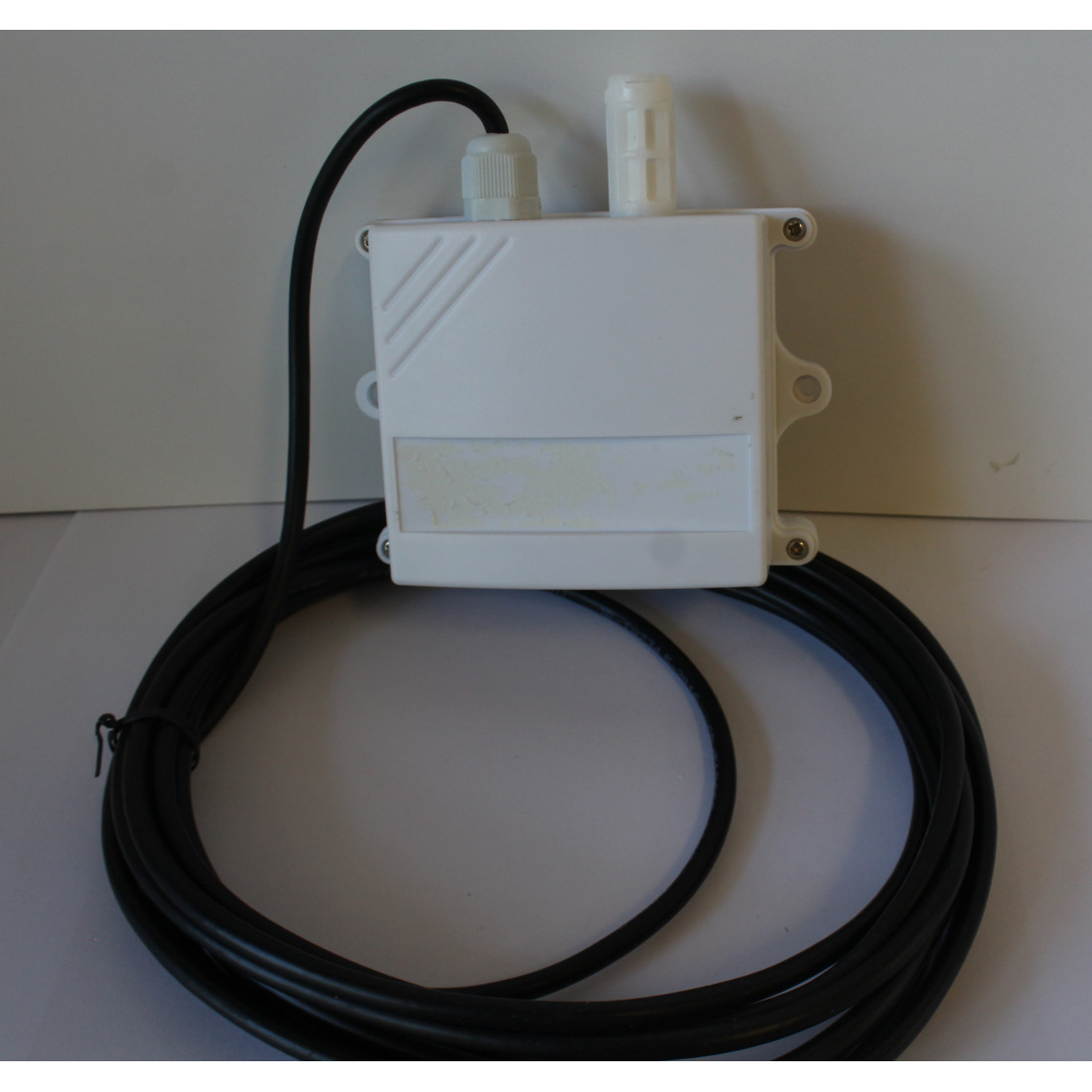Mottech Wall-Mounted Ambient Temperature & Humidity Sensor.